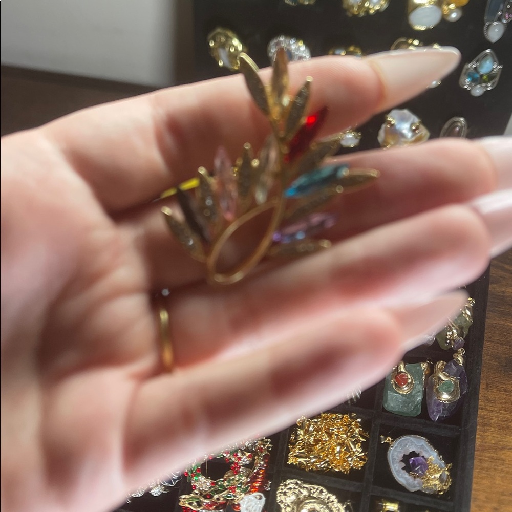 Brooch